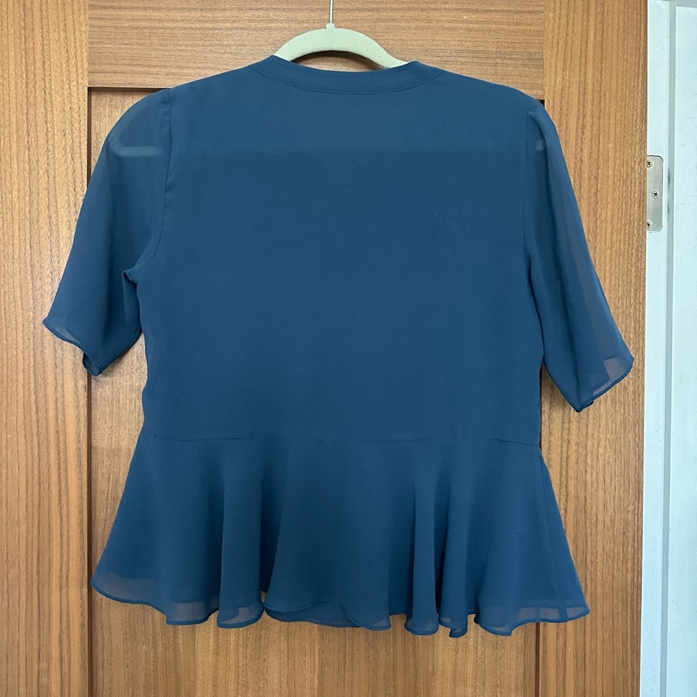 💙 1.State Blue Tie-Neck Bow Blouse – Women’s Size Small, Fully Lined - Picture 2 of 5